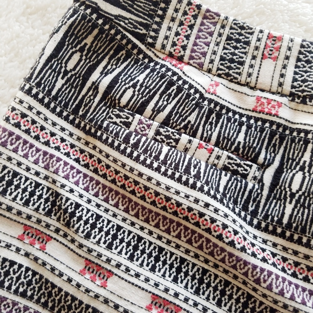 BOGO Artisan NY Tribal Print Shorts Size 2 - Picture 3 of 7